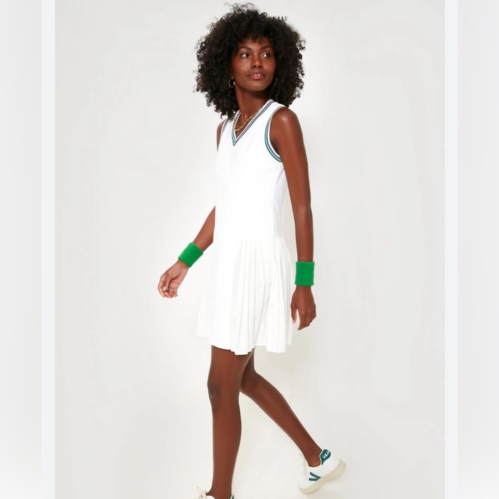 Tuckernuck Tennis Dress Sport Sleeveless V Neck Pleated White Y2K Preppy Dress S